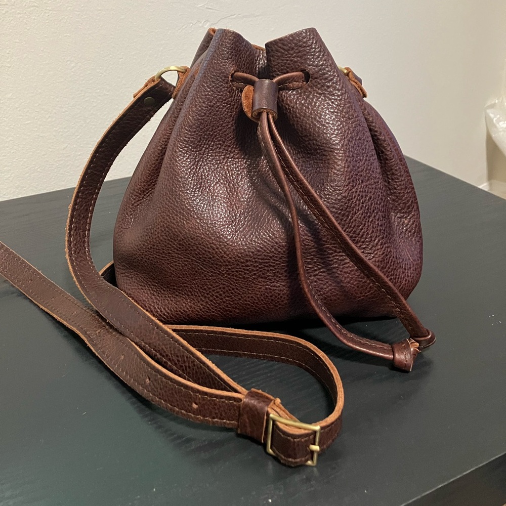 Small Bucket Bag in Coldbrew
